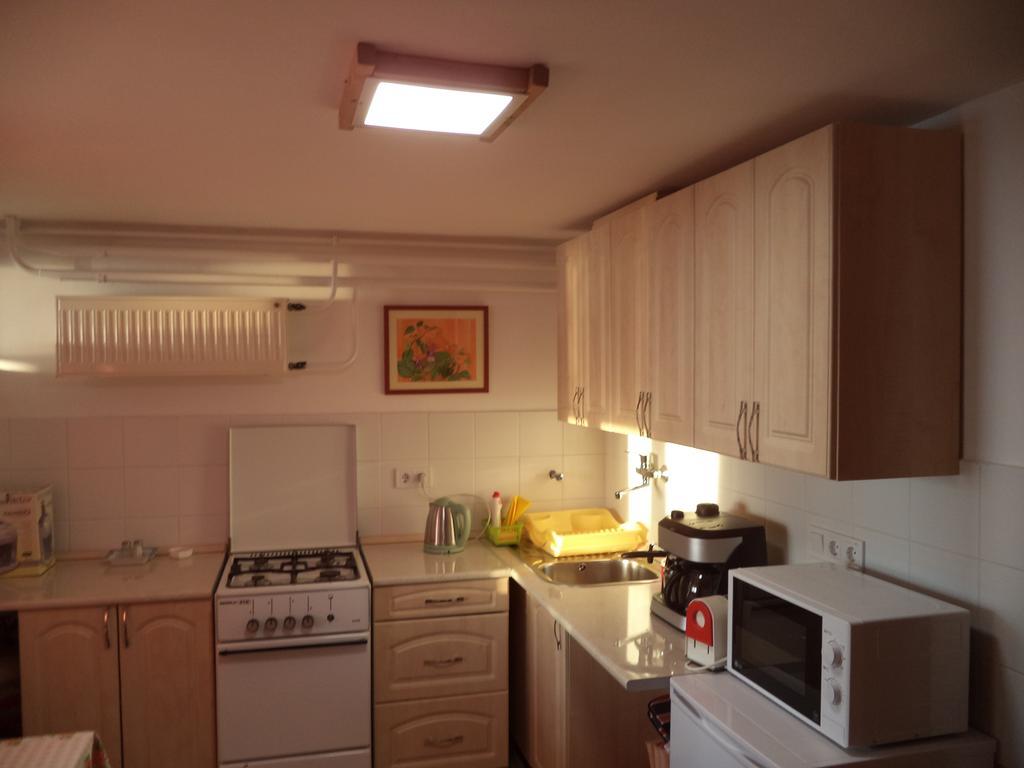 טיהאני Napkelte Apartman חדר תמונה